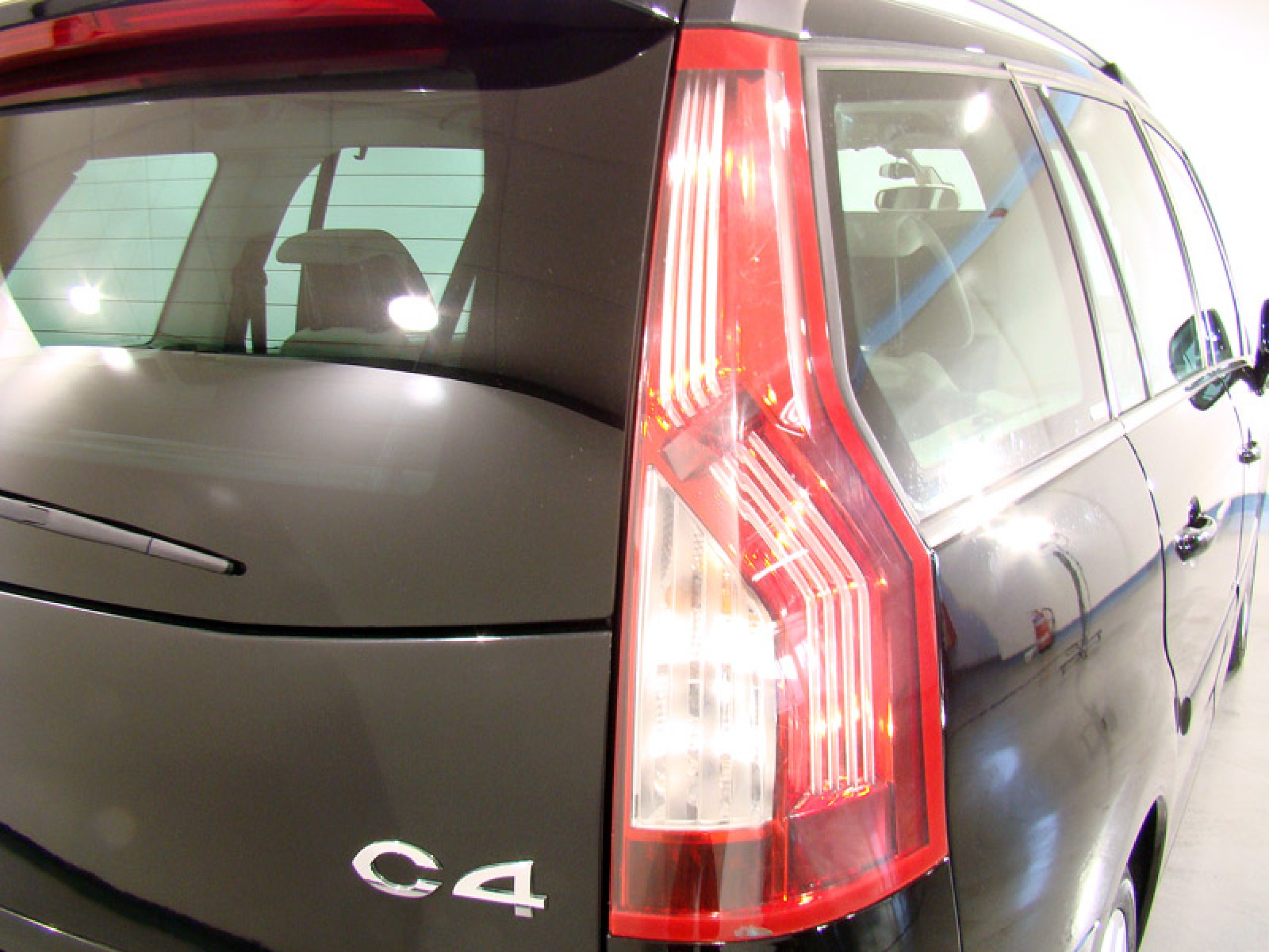 Foto Citroen Grand C4 Picasso 24