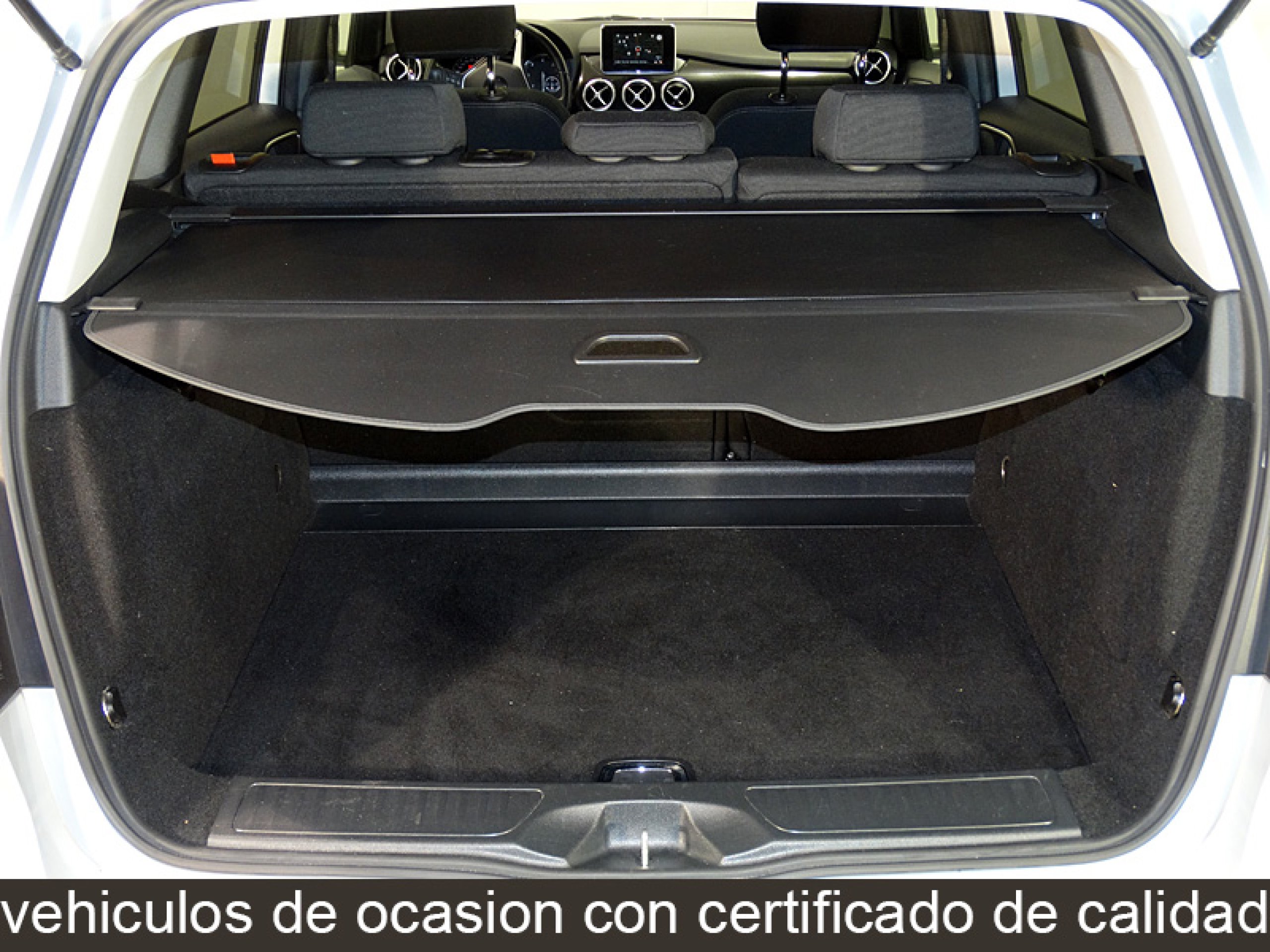 Foto Mercedes-Benz B 180 11