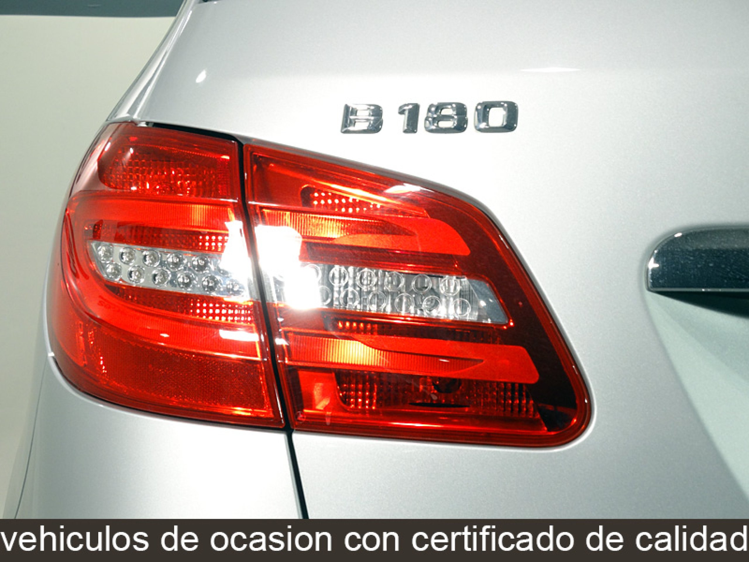 Foto Mercedes-Benz B 180 12