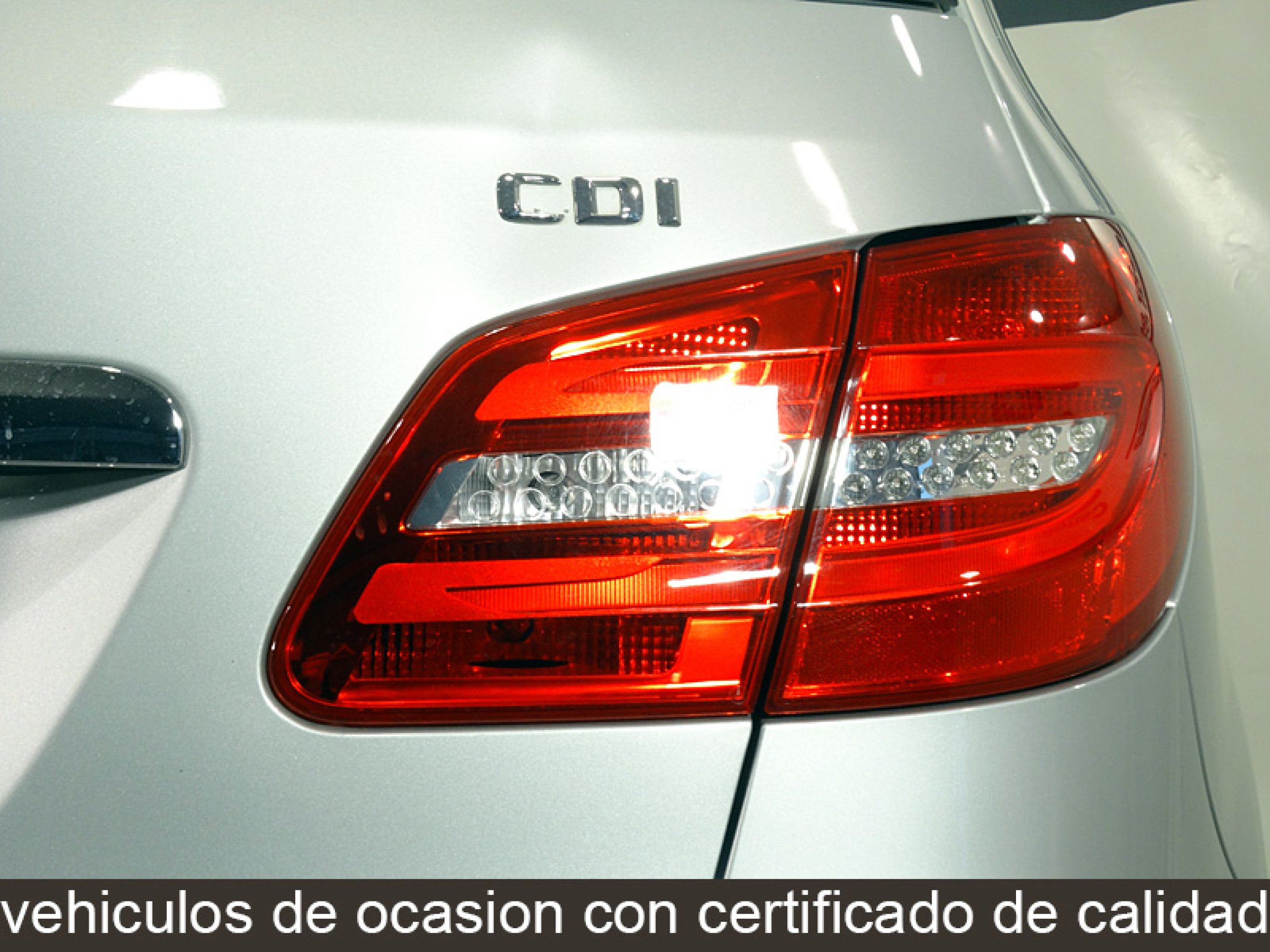 Foto Mercedes-Benz B 180 13