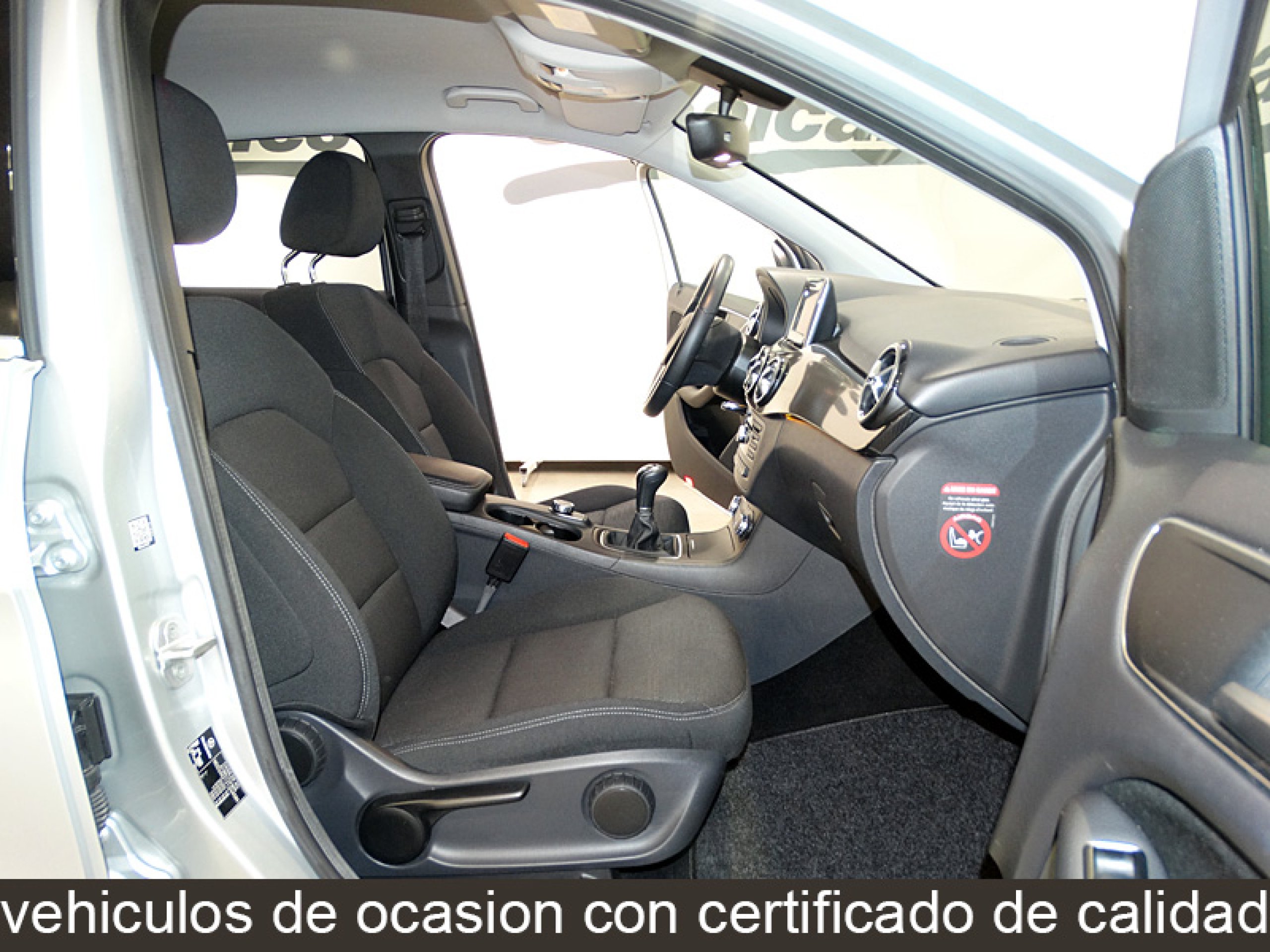 Foto Mercedes-Benz B 180 19