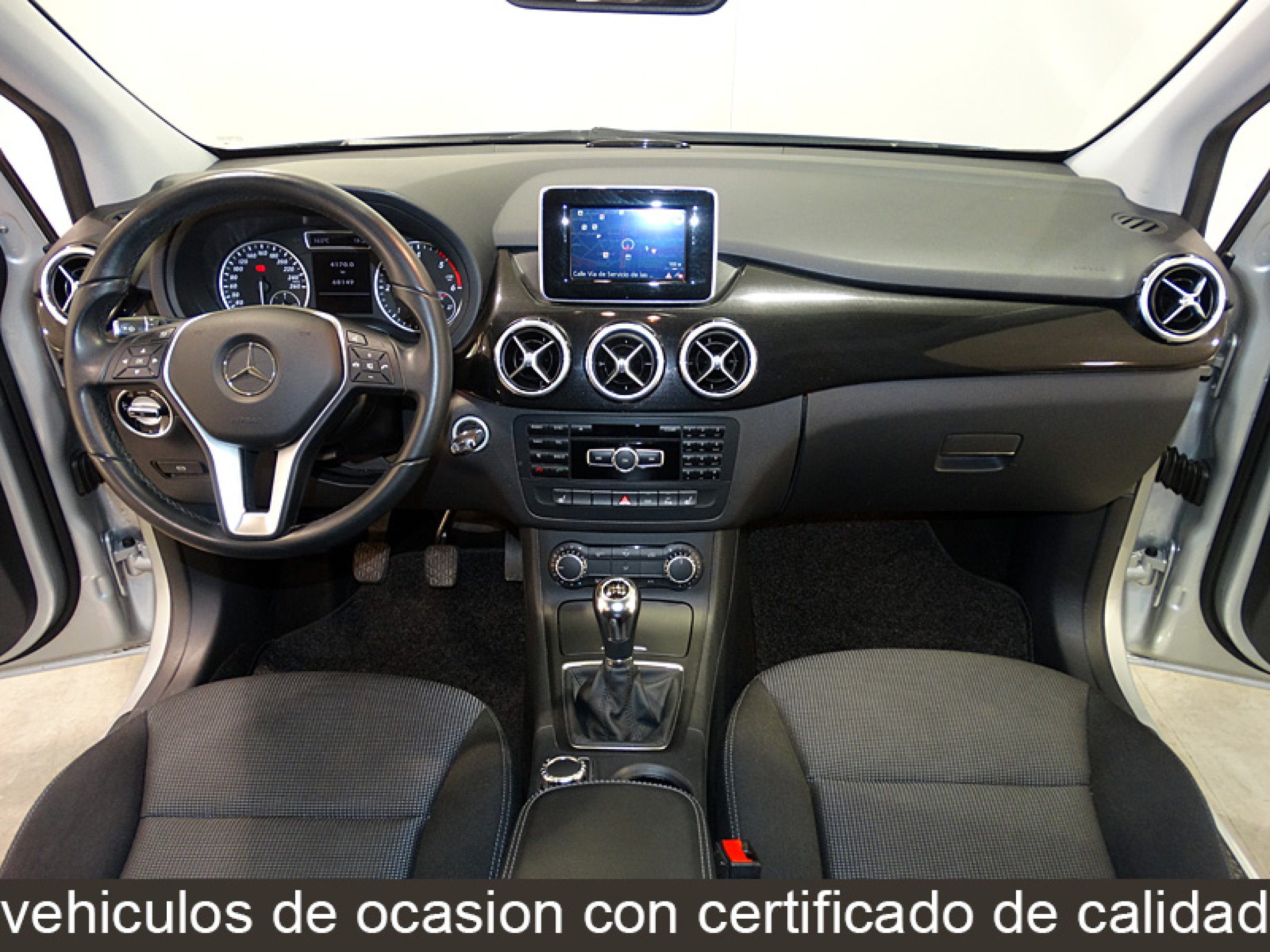 Foto Mercedes-Benz B 180 24