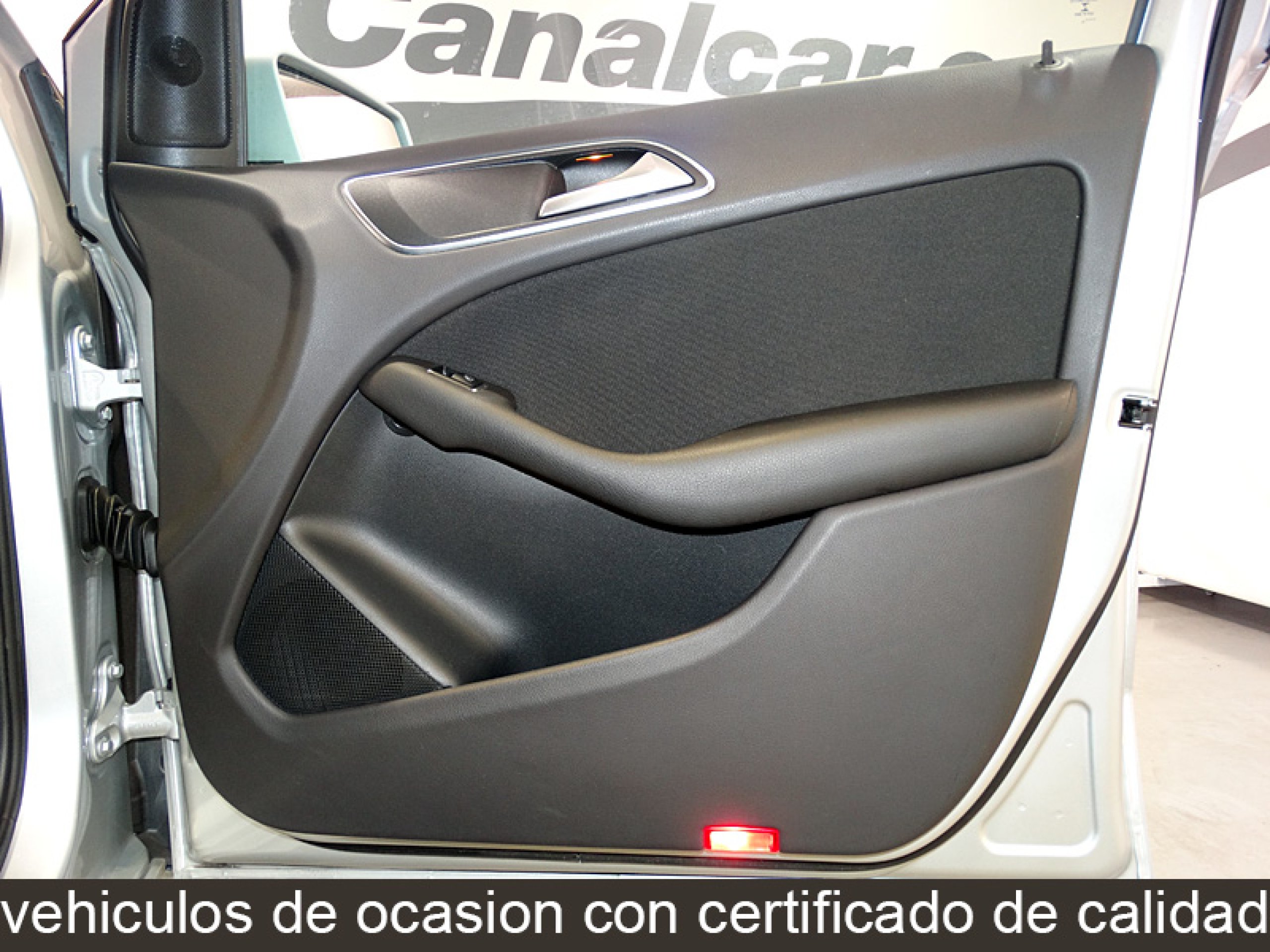 Foto Mercedes-Benz B 180 37