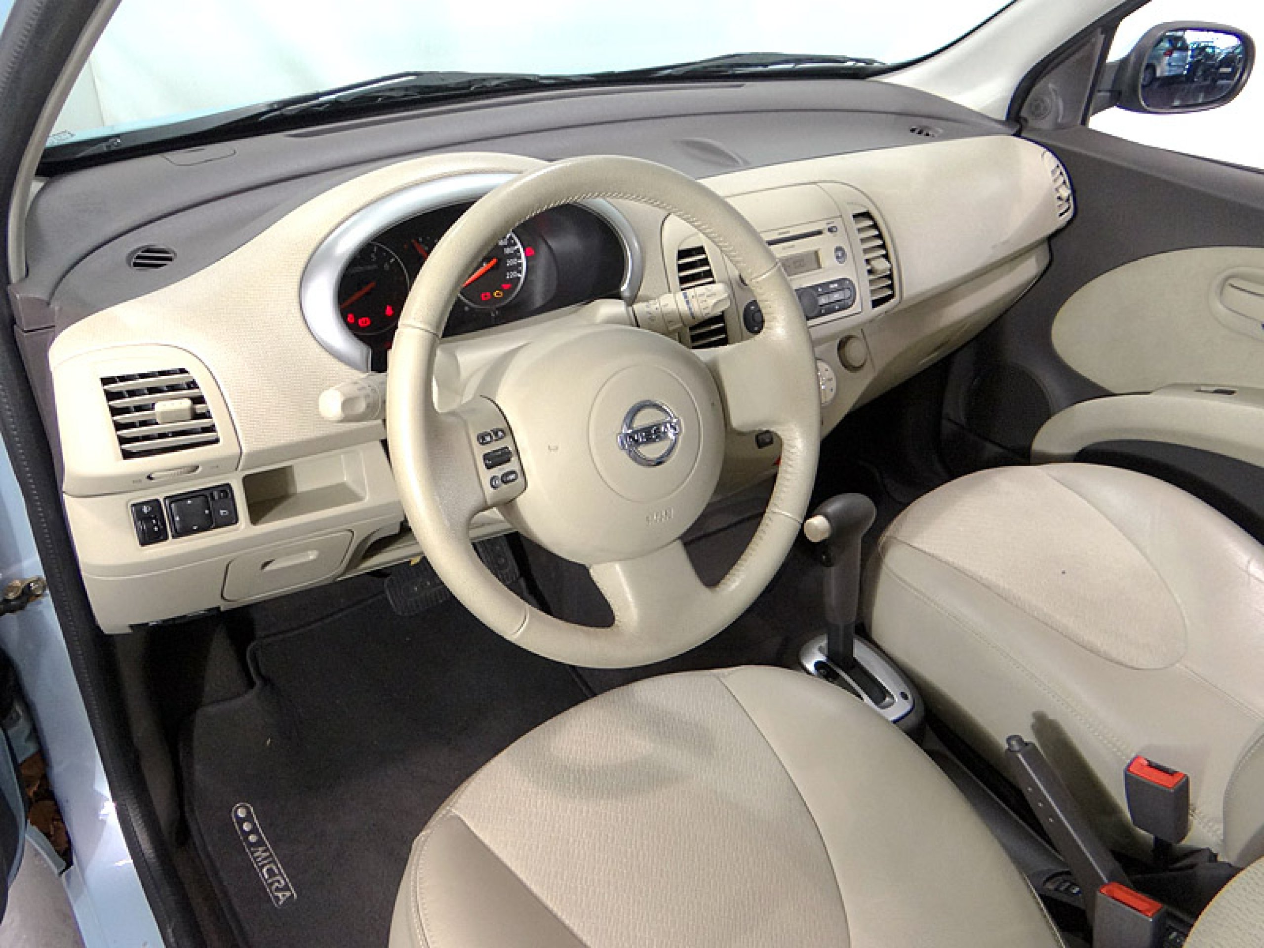 Foto Nissan Micra 27
