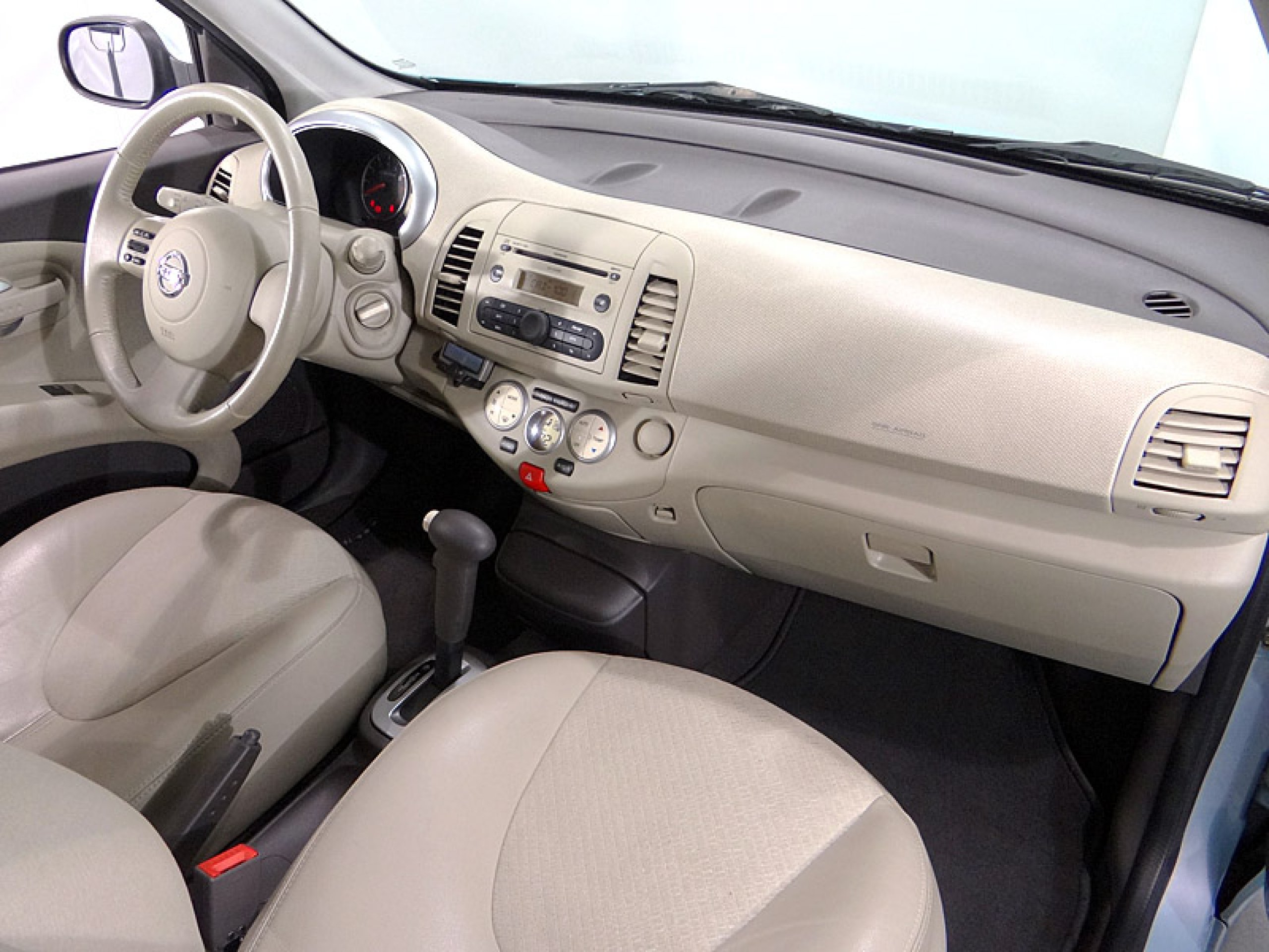 Foto Nissan Micra 28