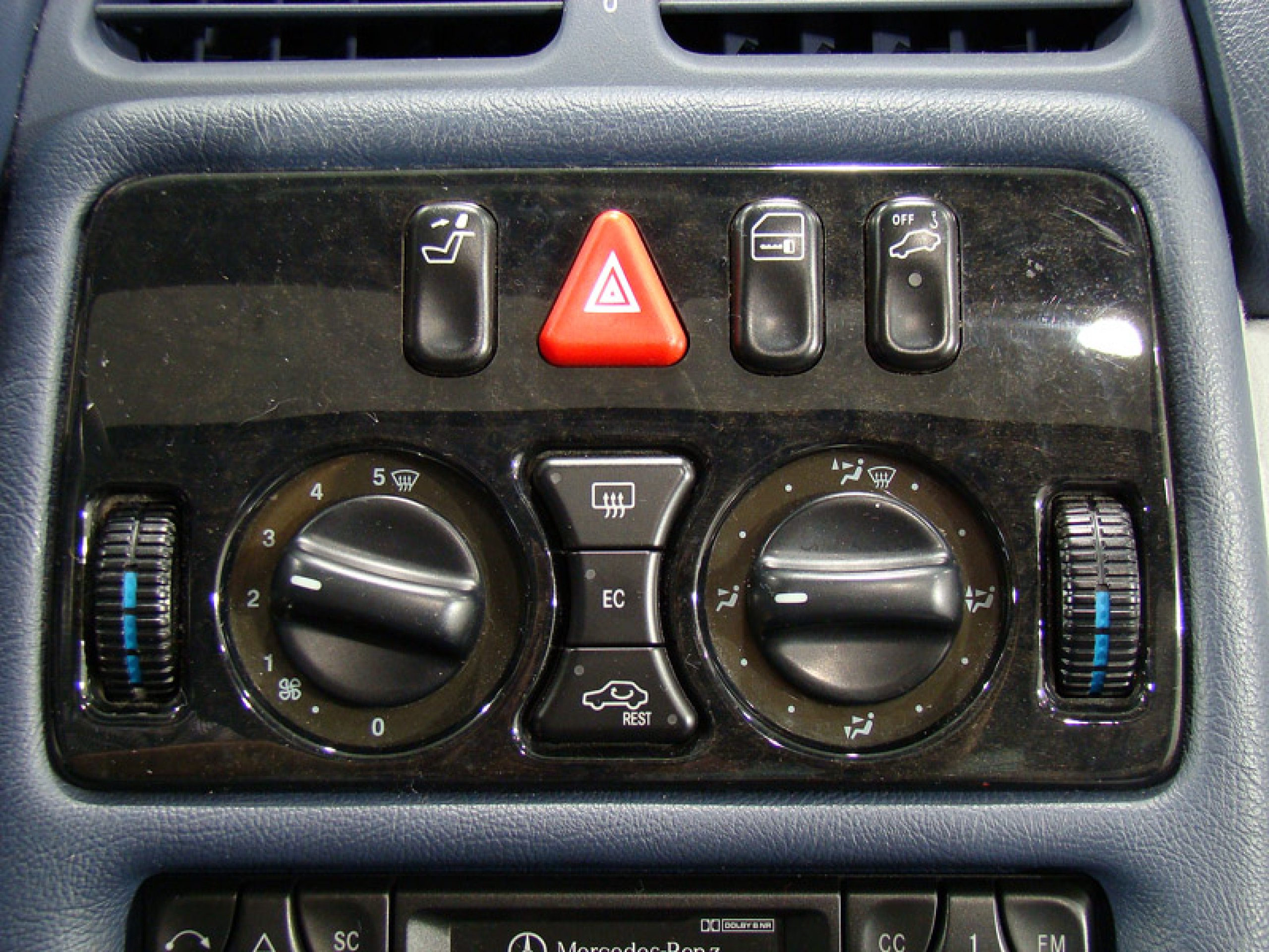 Foto Mercedes-Benz CLK 200 13 Foto Mercedes-Benz CLK 200 13