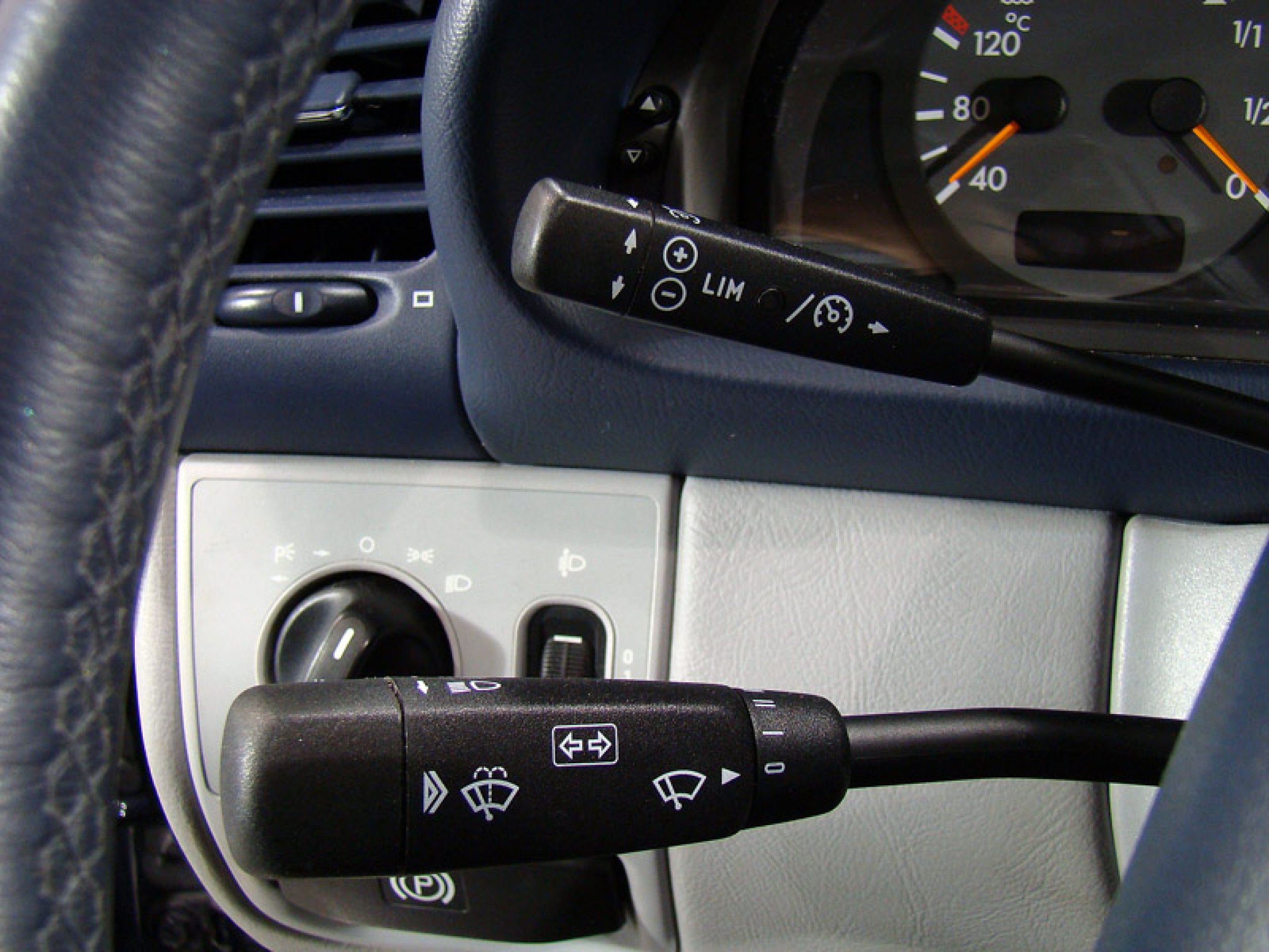 Foto Mercedes-Benz CLK 200 15 Foto Mercedes-Benz CLK 200 15