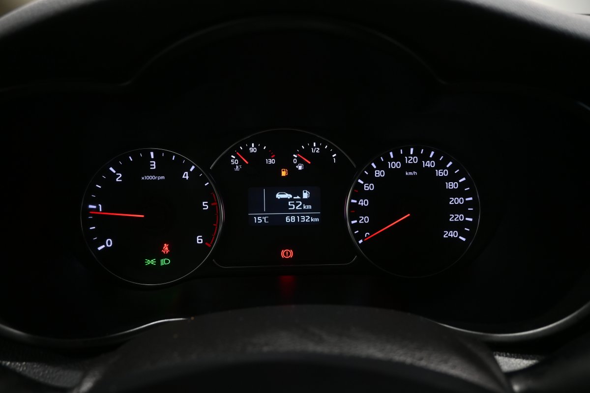 Foto Kia Carens 14