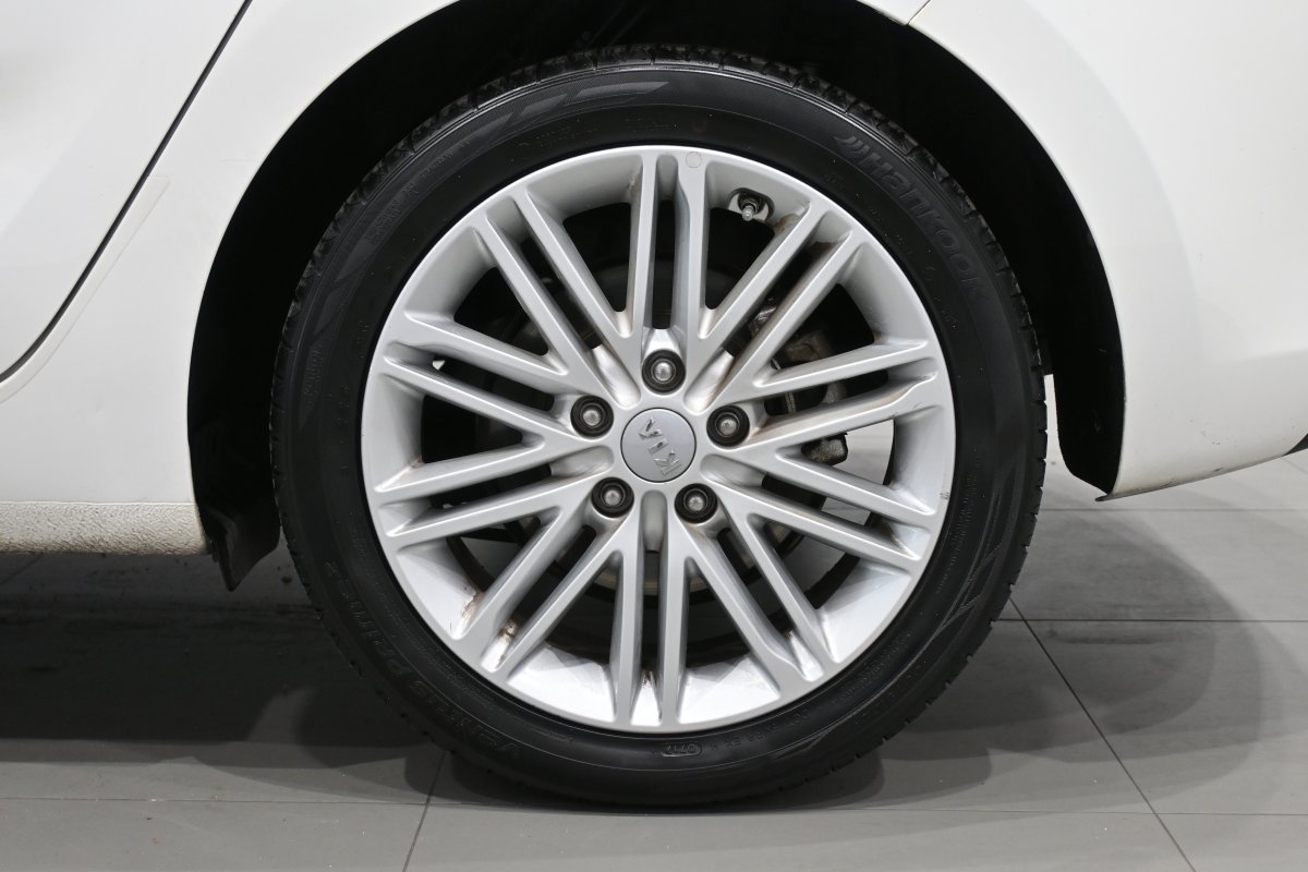 Foto Kia Carens 29