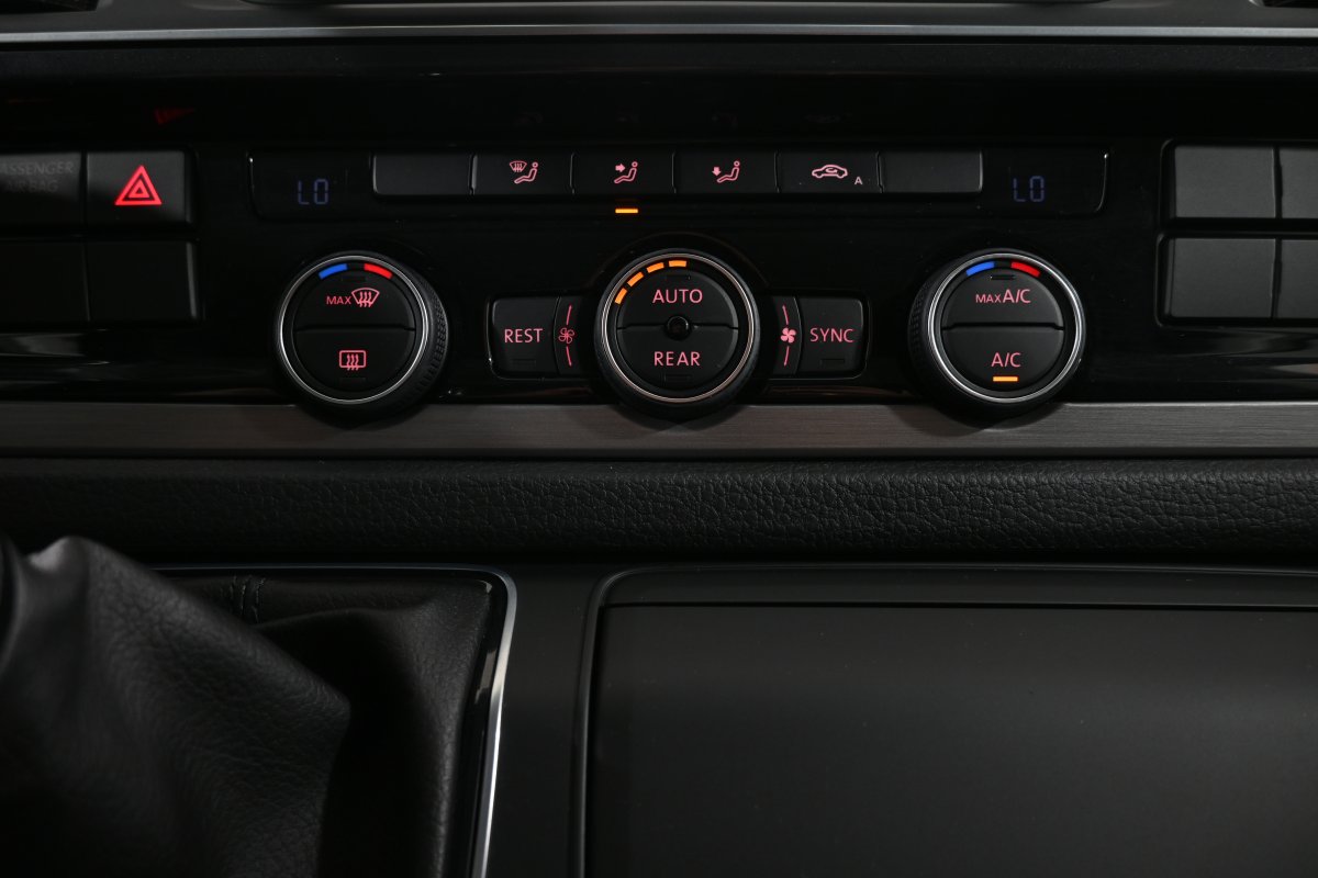 Foto Volkswagen Multivan 18