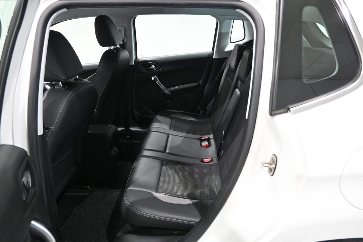 Foto Peugeot 2008 10
