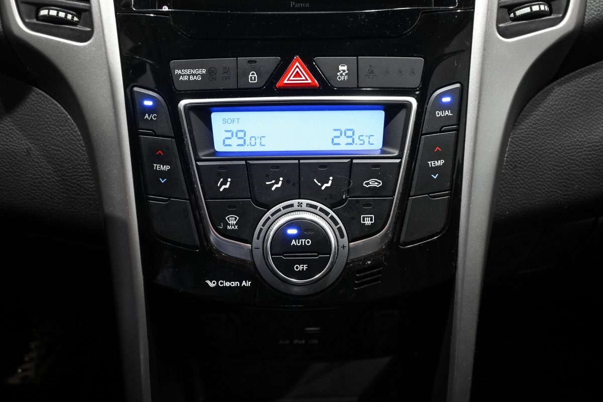Foto Hyundai i30 13