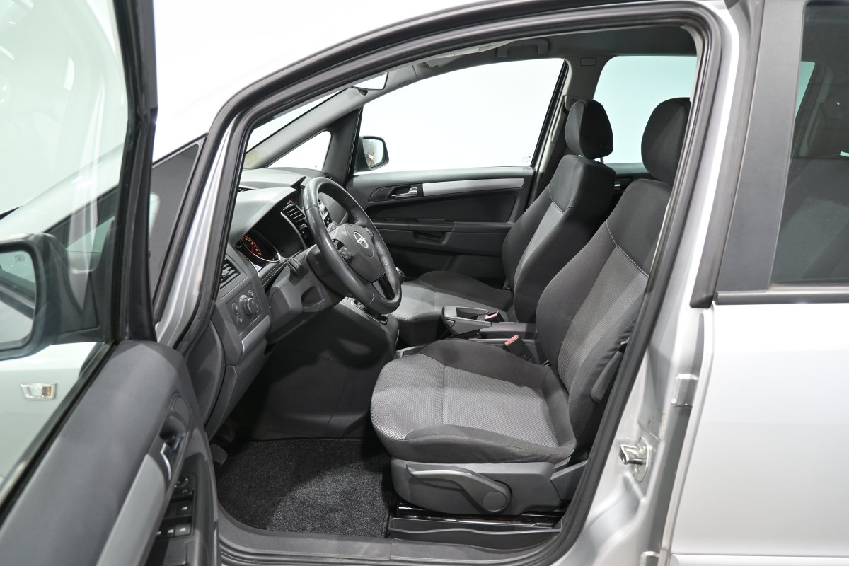 Foto Opel Zafira 10
