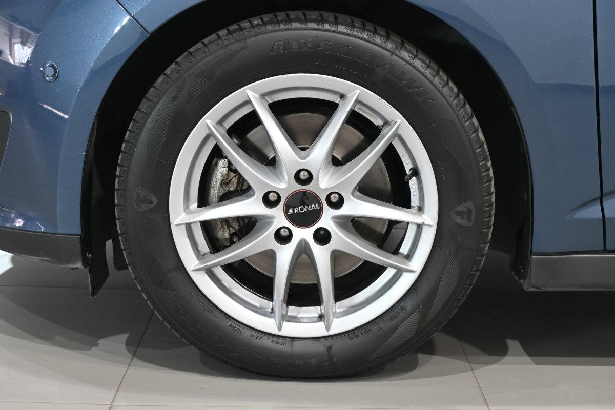 Foto Ford Gran C-Max 31