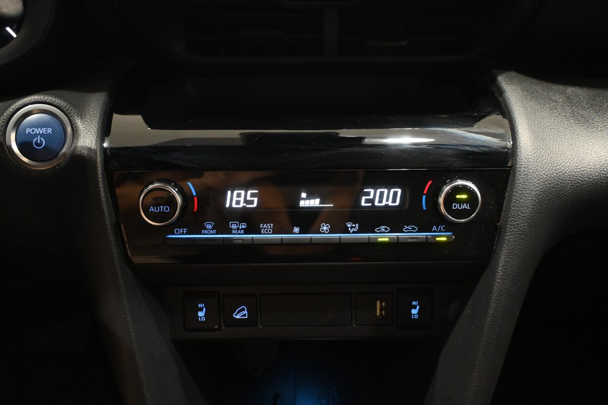Foto Toyota Yaris 16