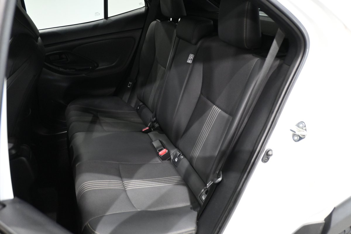 Foto Toyota Yaris 11