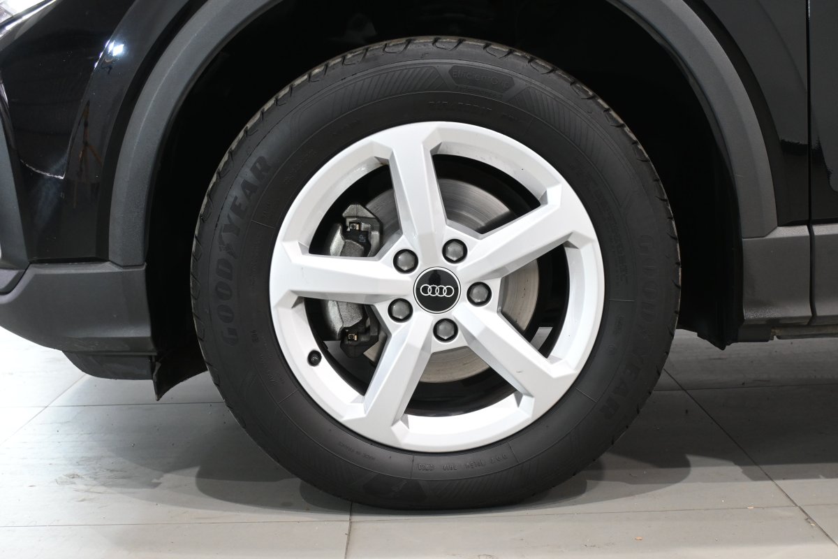 Foto Audi Q2 27