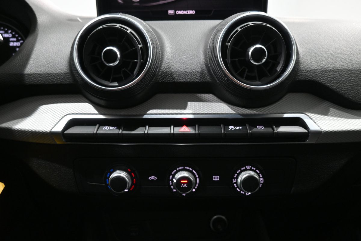 Foto Audi Q2 15