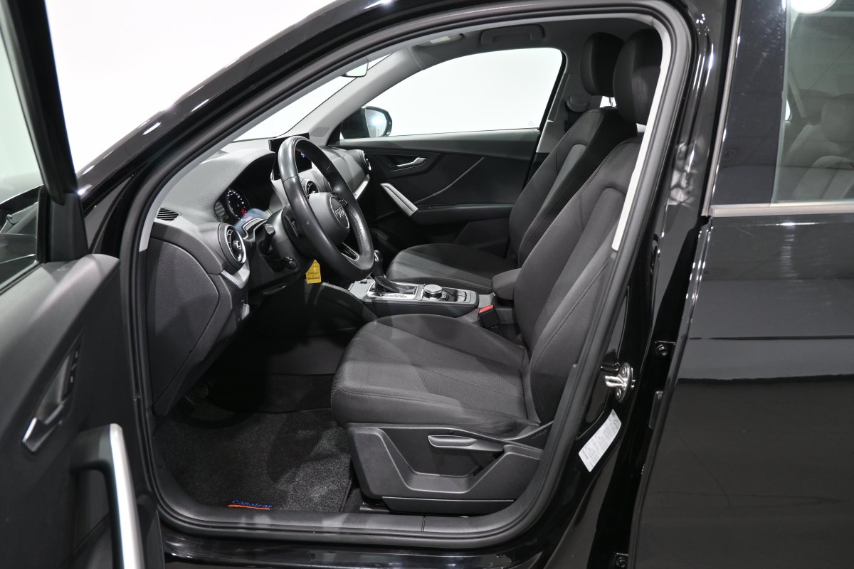 Foto Audi Q2 10