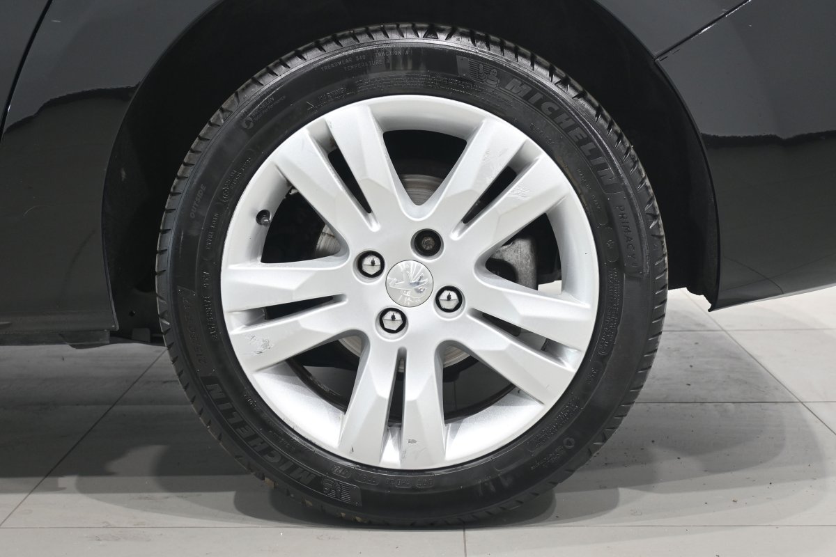 Foto Peugeot 5008 24