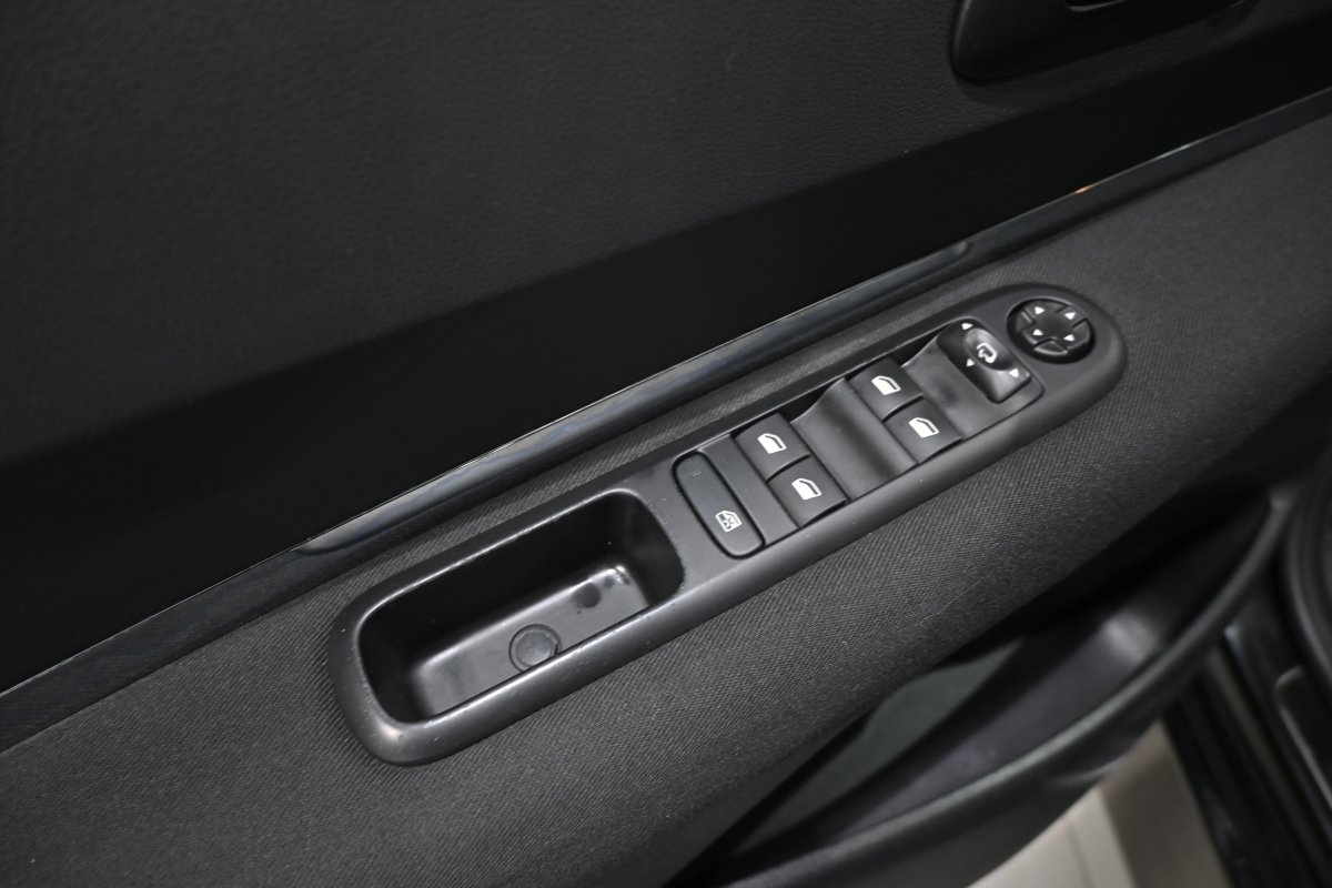 Foto Peugeot 5008 23