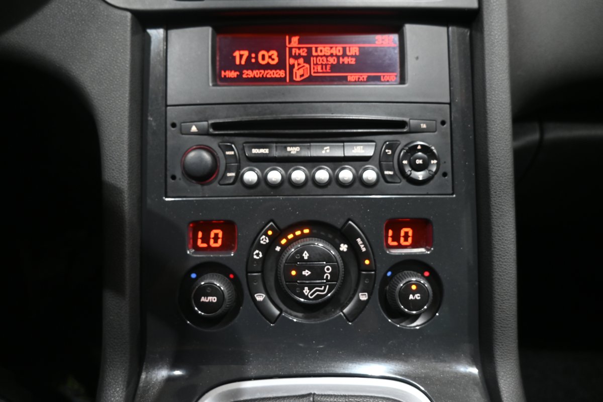 Foto Peugeot 5008 15