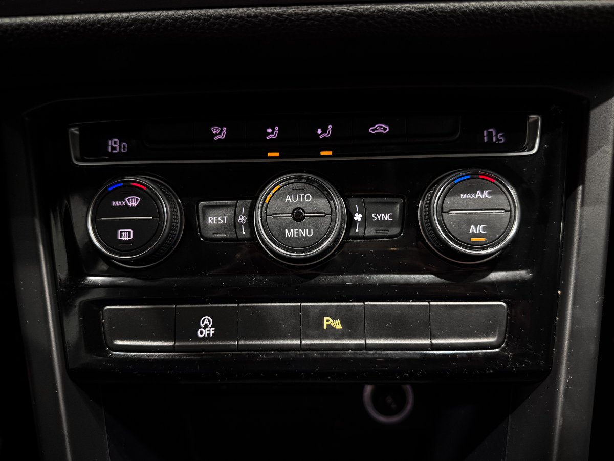 Foto Volkswagen Touran 18