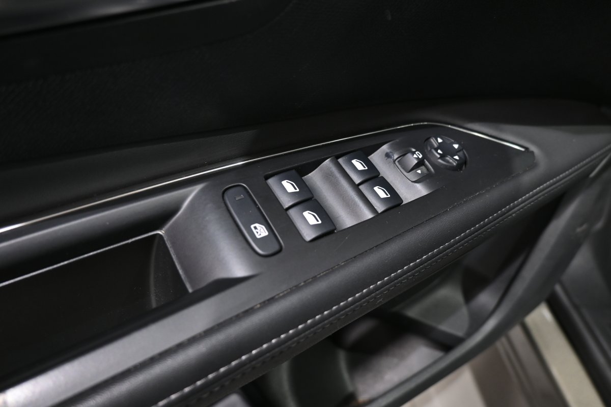 Foto Peugeot 5008 26