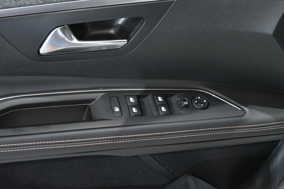 Foto Peugeot 5008 28