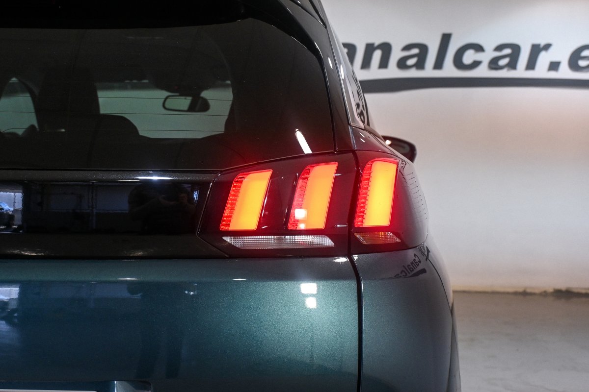 Foto Peugeot 5008 12