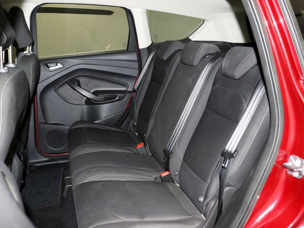Foto Ford Kuga 10