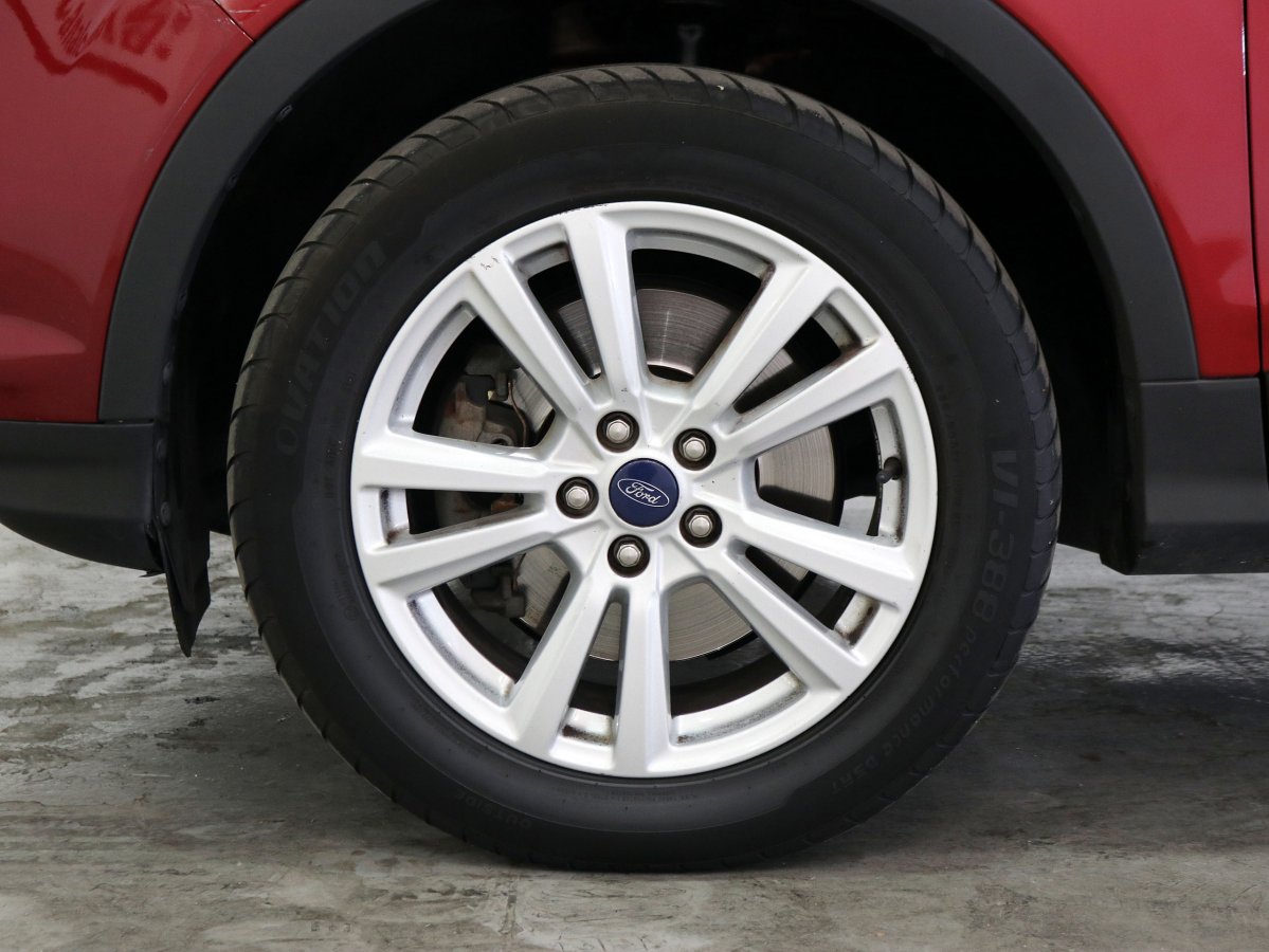 Foto Ford Kuga 24
