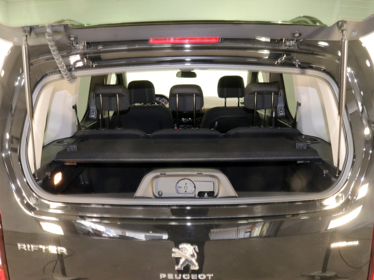 Foto Peugeot Rifter 8