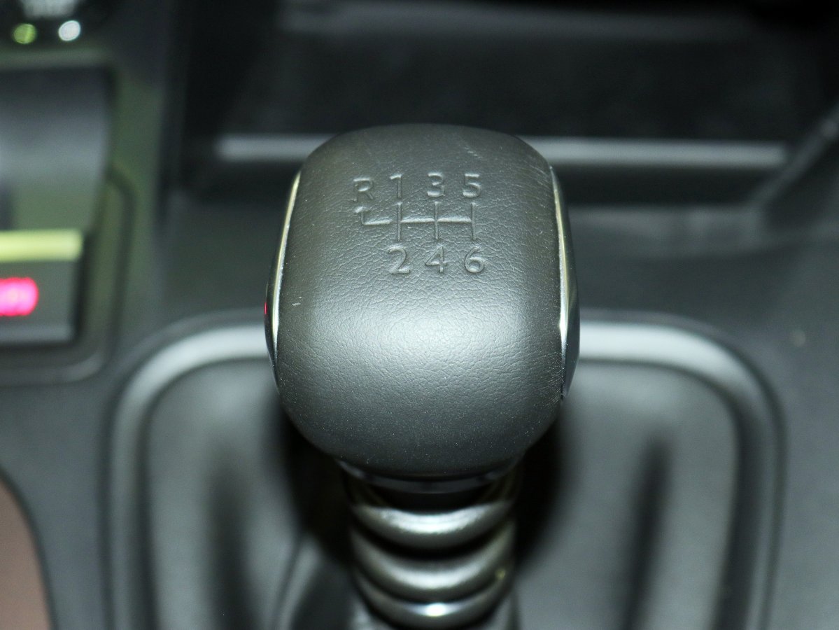 Foto Peugeot Rifter 23