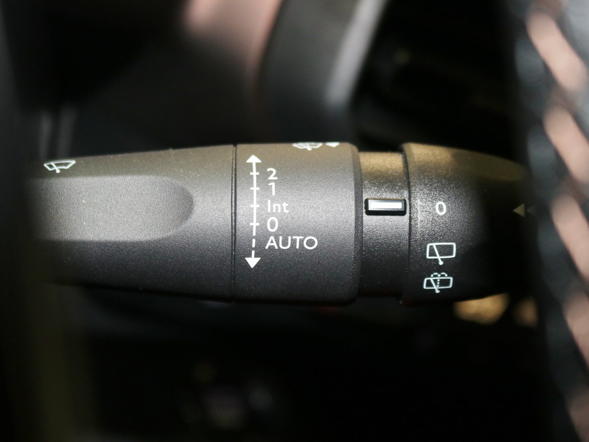 Foto Peugeot Rifter 32