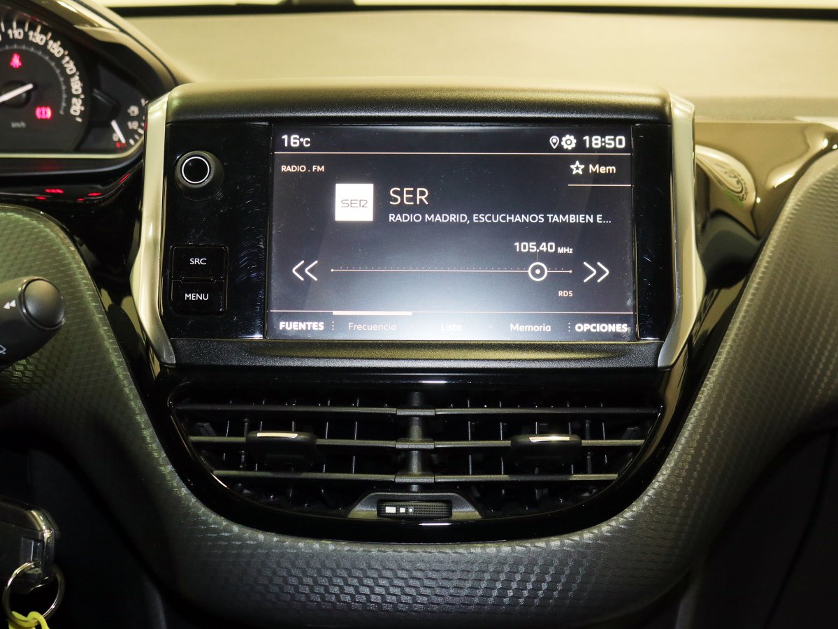 Foto Peugeot 2008 19
