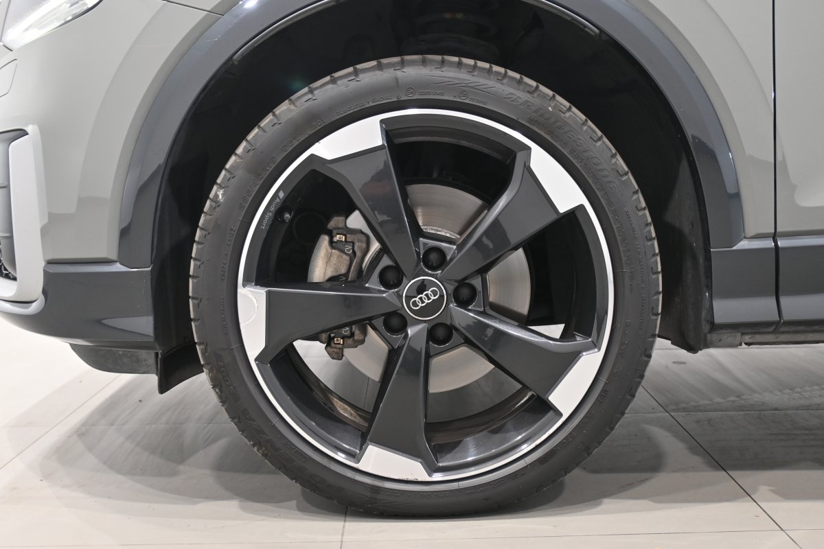 Foto Audi Q2 29