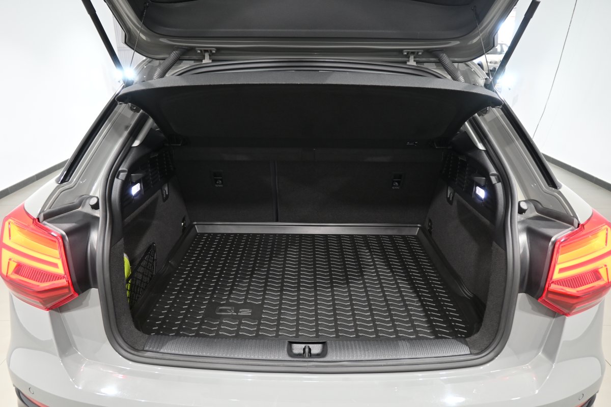 Foto Audi Q2 8