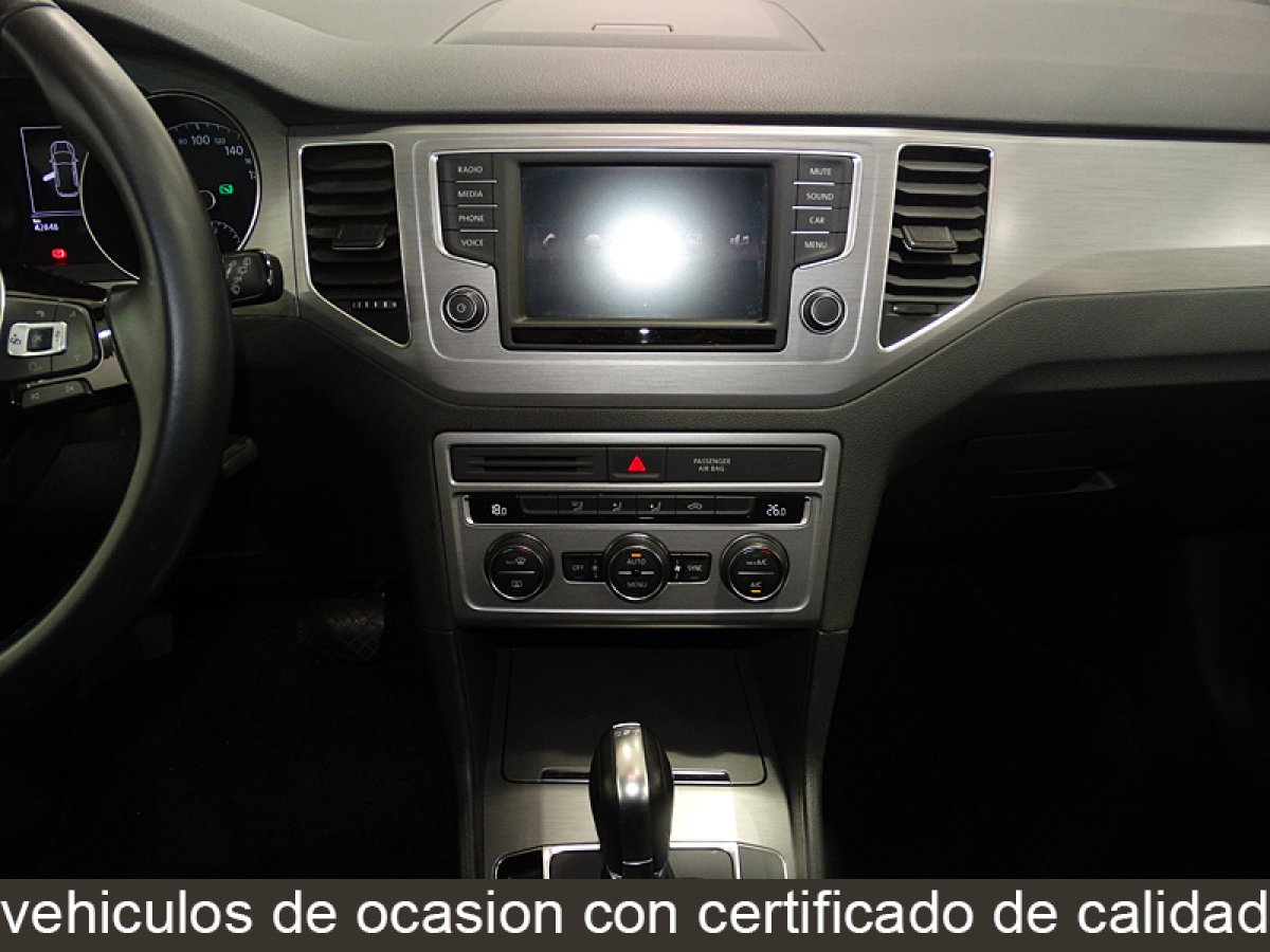 Foto Volkswagen Golf 21