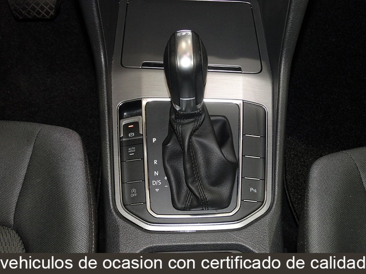 Foto Volkswagen Golf 24