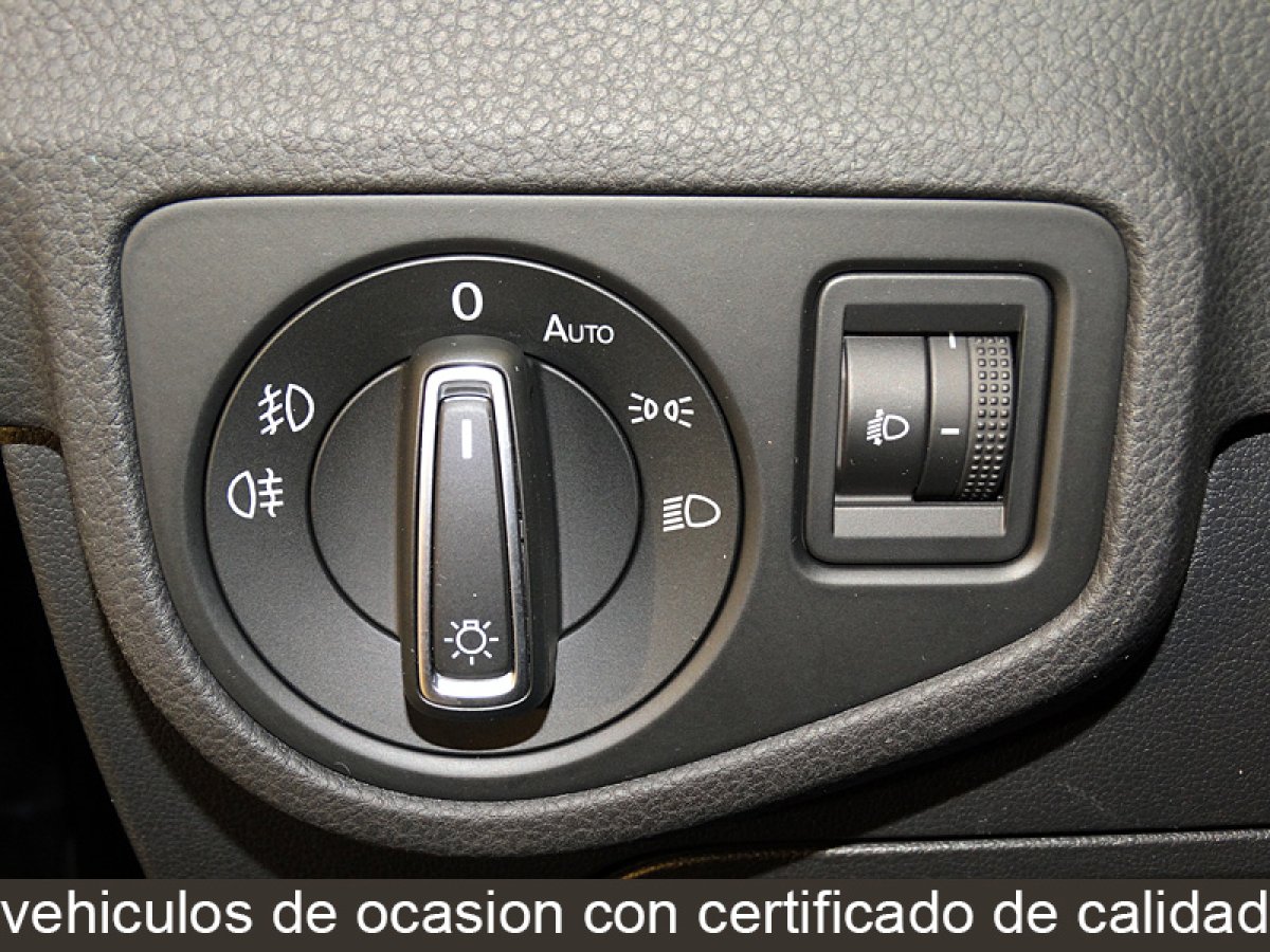 Foto Volkswagen Golf 28