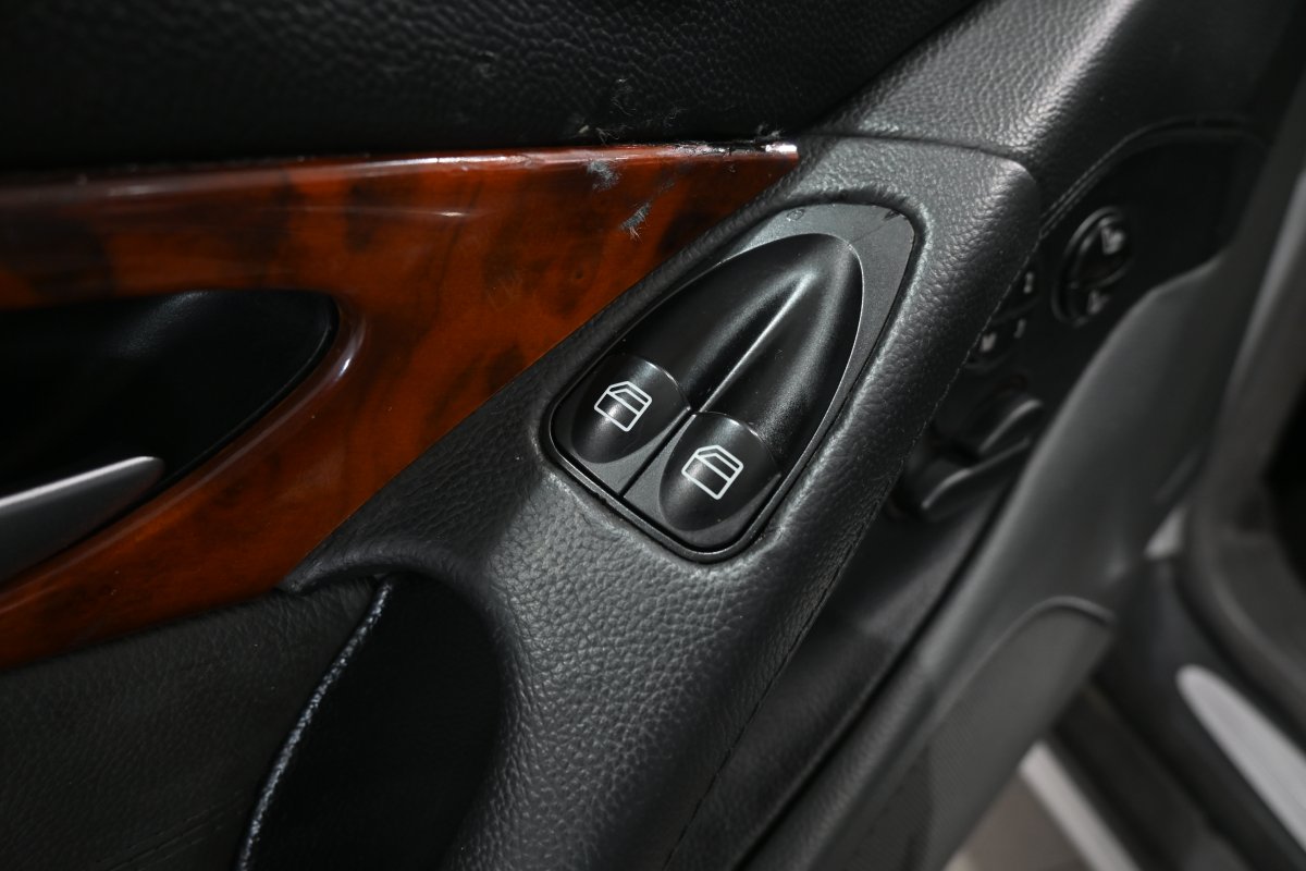 Foto Mercedes-Benz SL 24