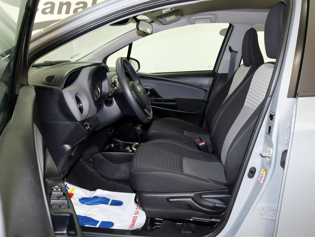 Foto Toyota Yaris 13