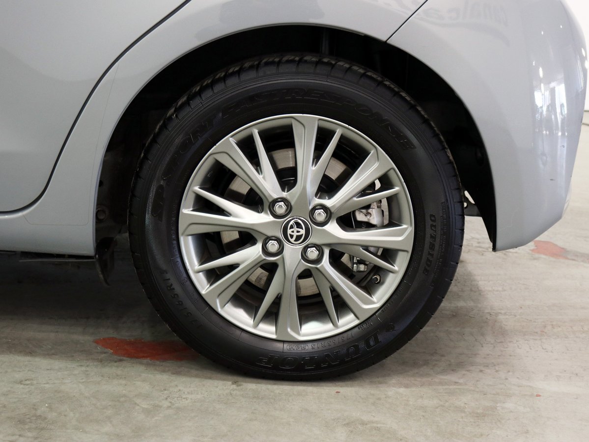 Foto Toyota Yaris 35