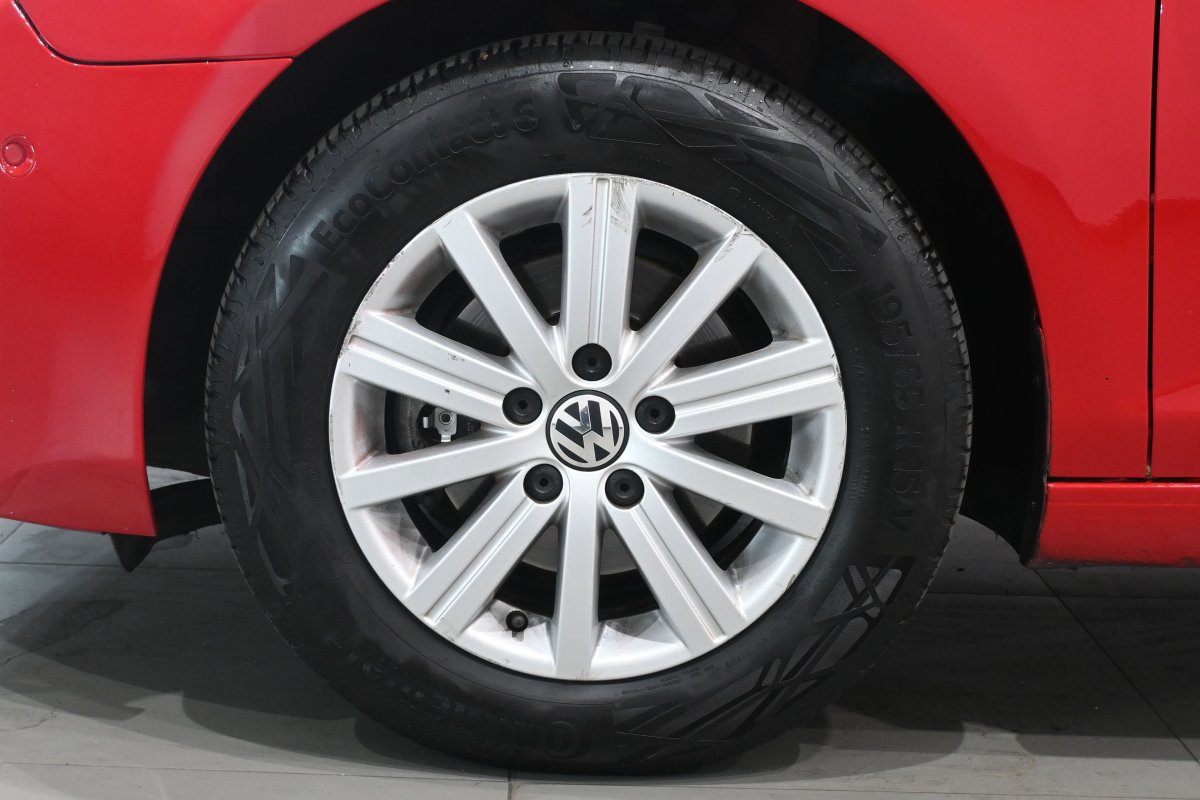 Foto Volkswagen Golf 28