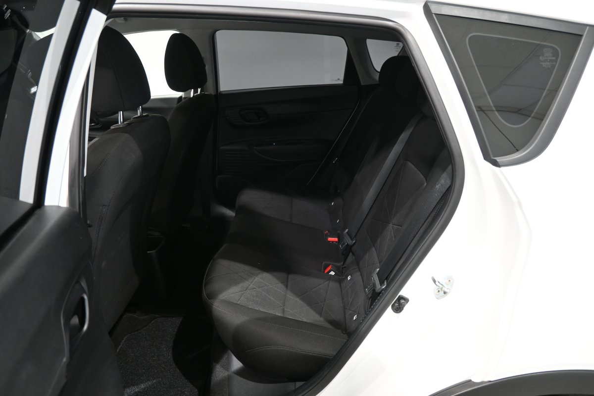 Foto Hyundai BAYON 11