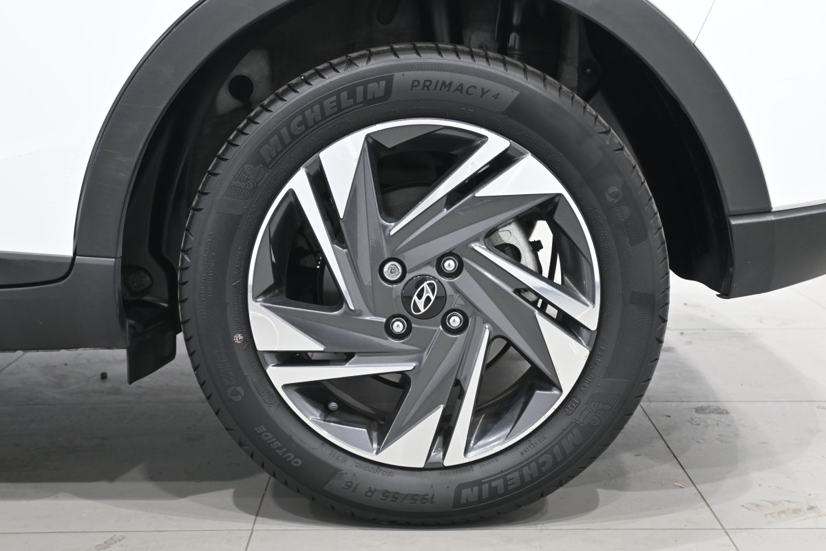 Foto Hyundai BAYON 28