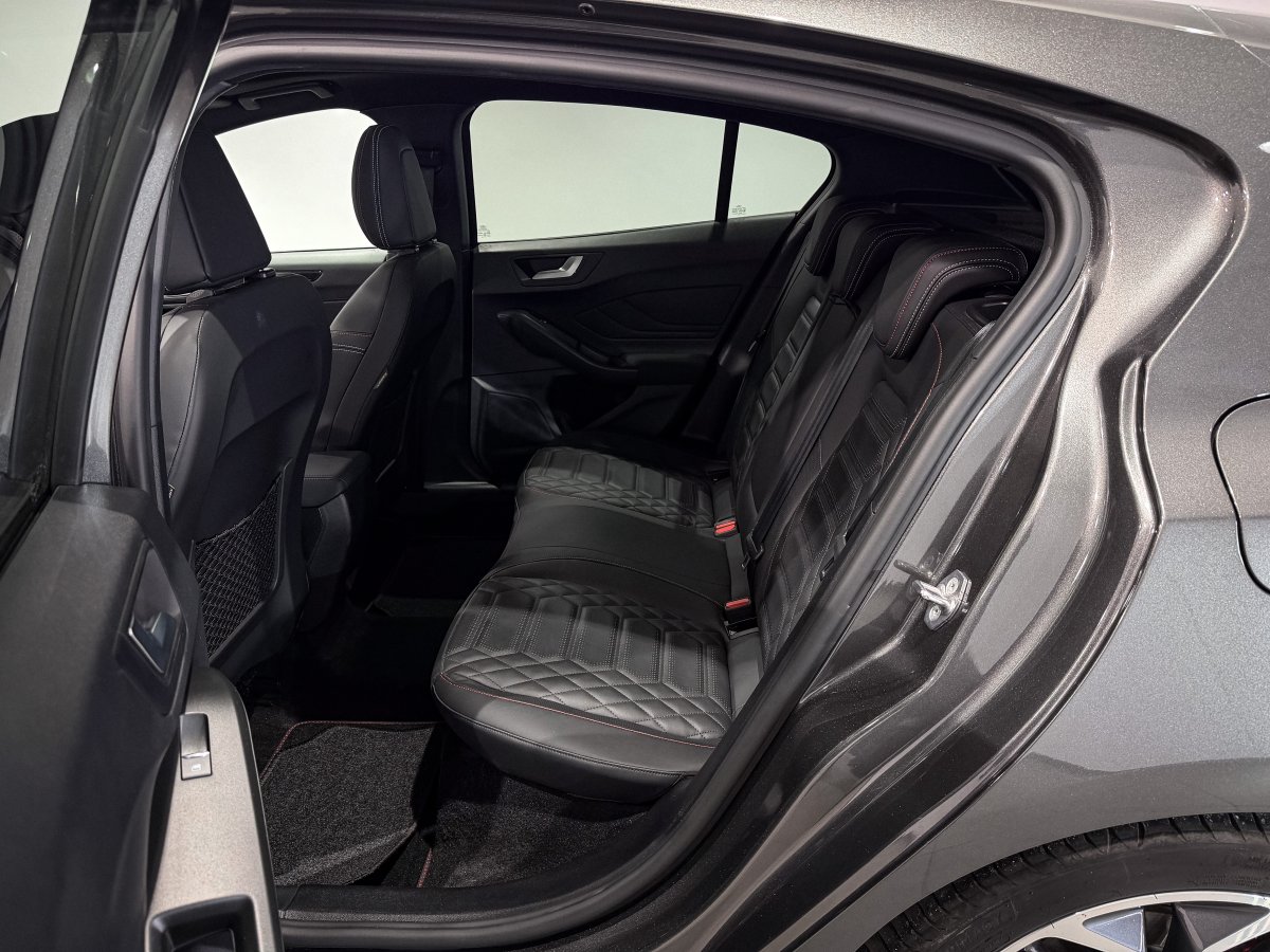 Foto Ford Focus 10