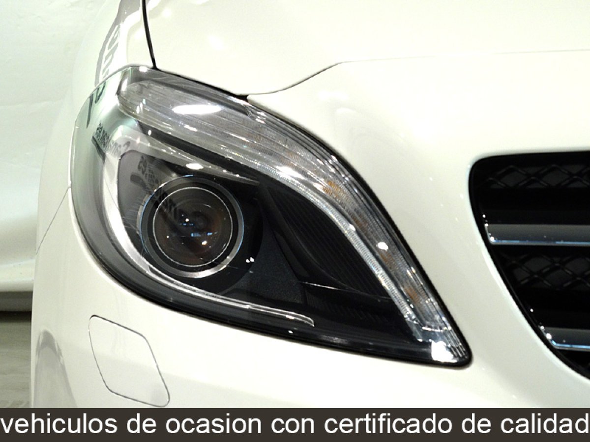 Foto Mercedes-Benz B 180 11