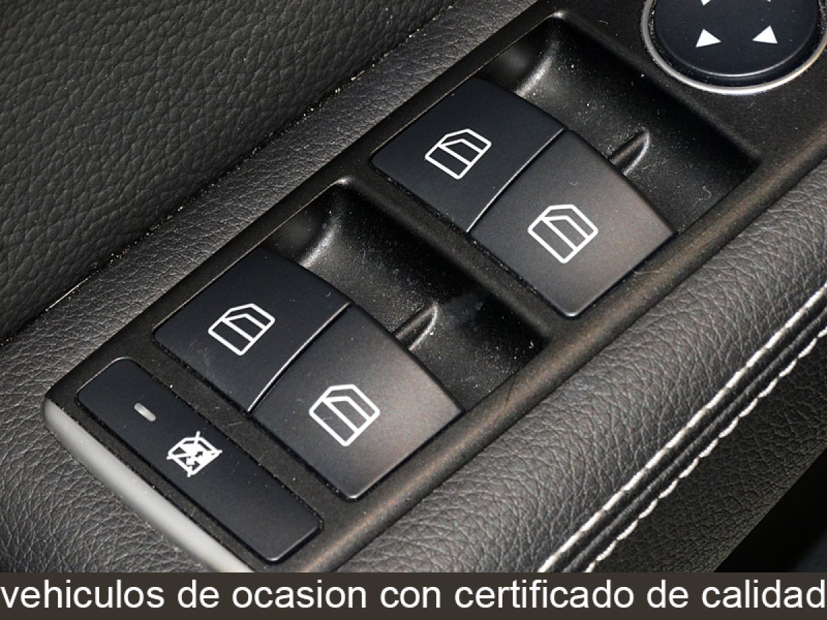 Foto Mercedes-Benz B 180 18